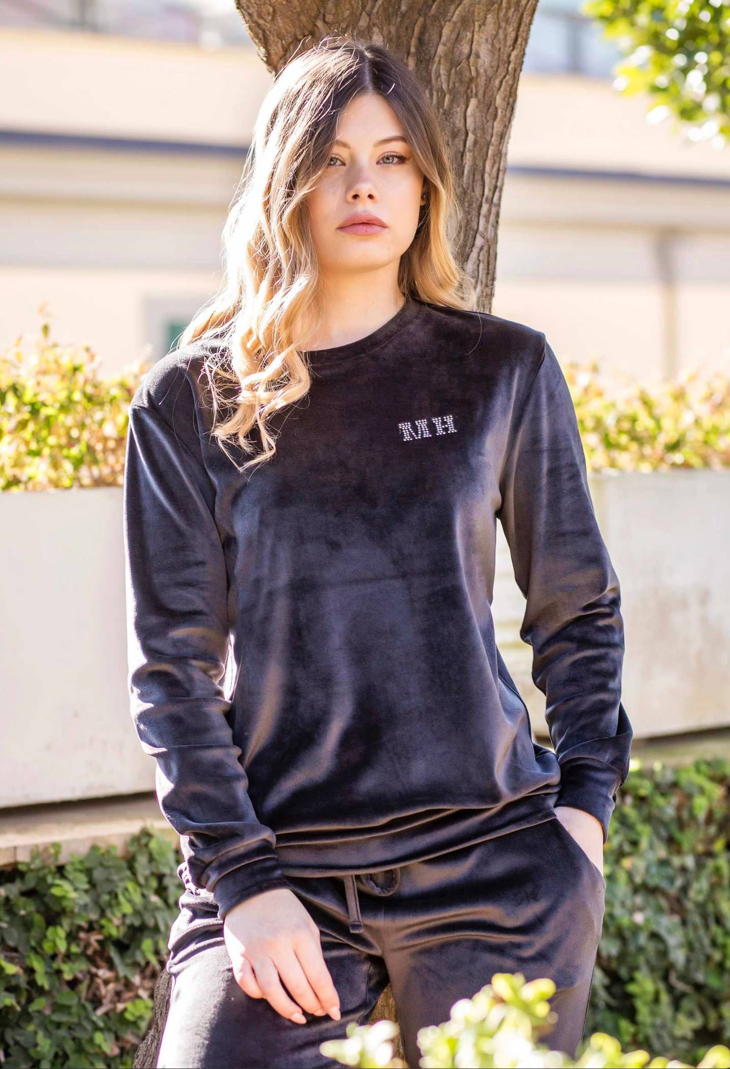PD1424 - TUTA VELVET SENZA CAPPUCCIO