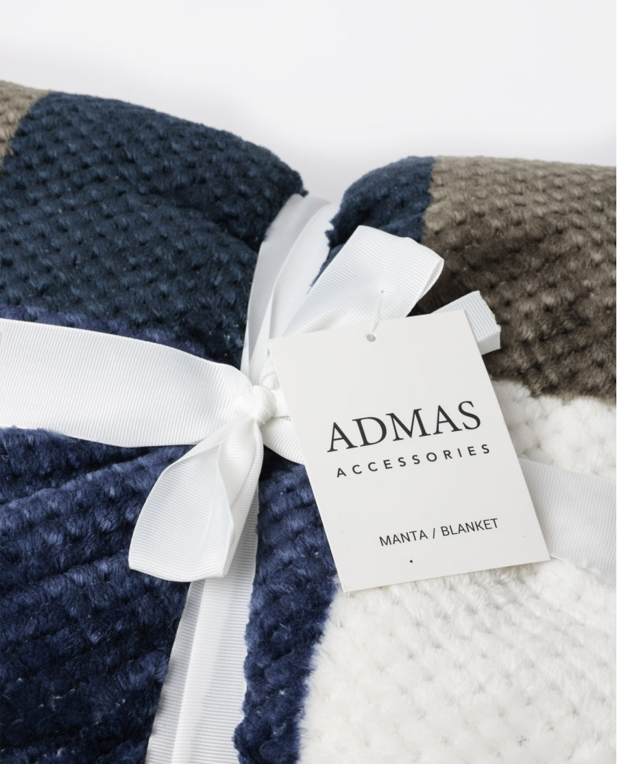 69110 - COPERTA A QUADRI CLASSICA