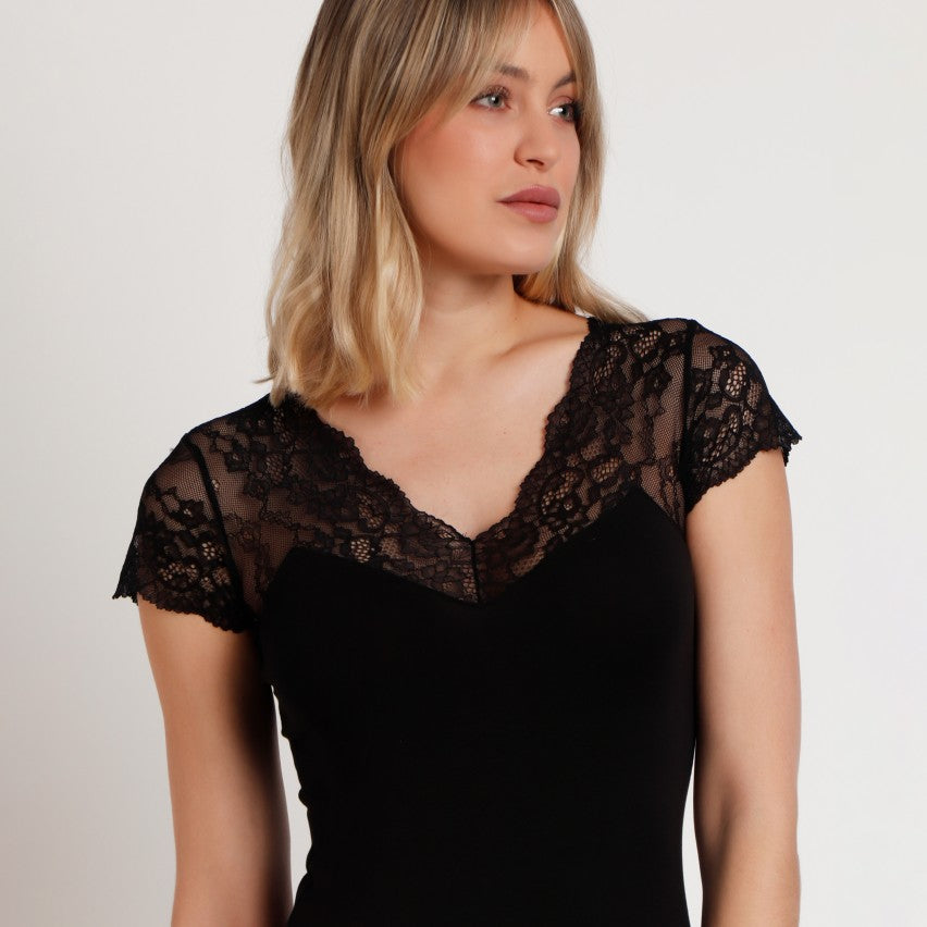 43574 - T-SHIRT A MANICA CORTA CON PIZZO