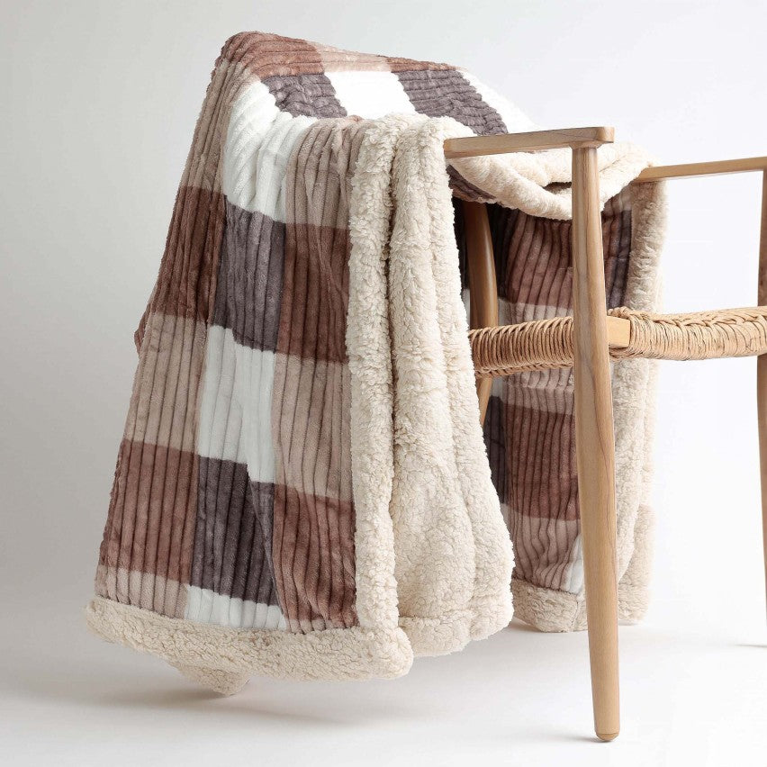 69039 - COPERTA IN PELLICCETTA