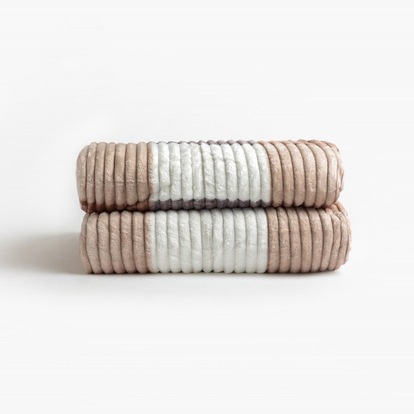 69039 - COPERTA IN PELLICCETTA
