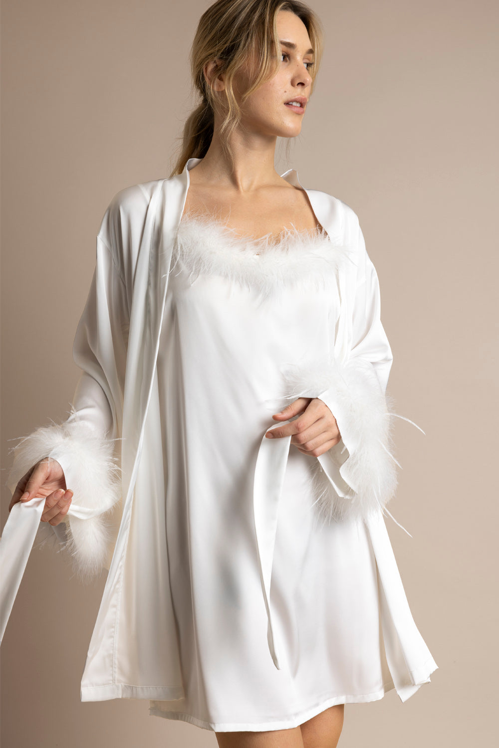 61322 - CAMICIA DA NOTTE SPOSA CON PIUME