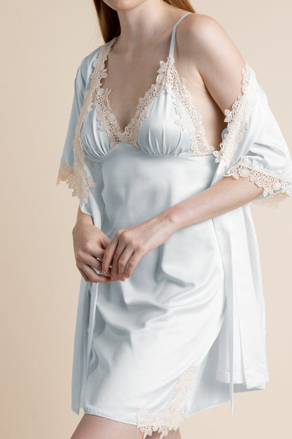 67230 - VESTAGLIA GUIPUR