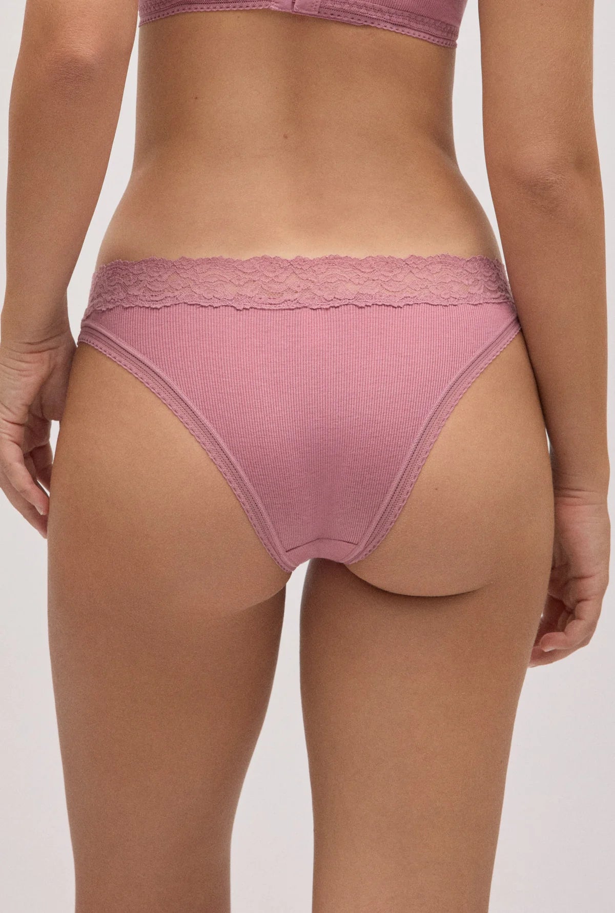 10764 - SLIP BRASILIANO CON PIZZO