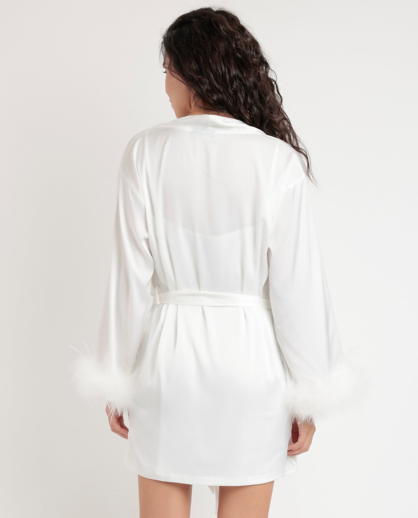67202 - VESTAGLIA DA SPOSA CON PIUME