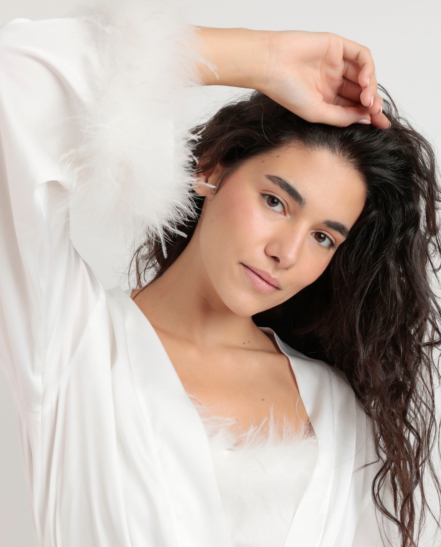 67202 - VESTAGLIA DA SPOSA CON PIUME
