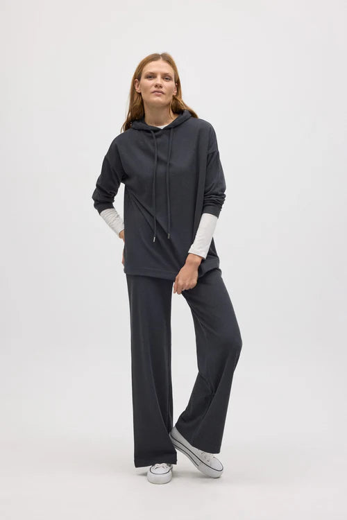 70668 - FELPA CON CAPPUCCIO REGOLABILE CON TEXTURE MORBIDA