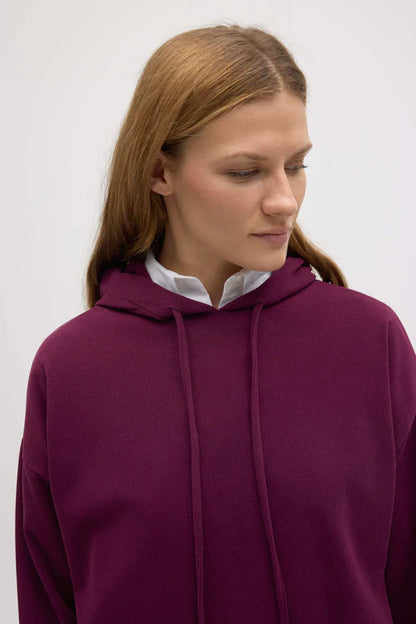 70668 - FELPA CON CAPPUCCIO REGOLABILE CON TEXTURE MORBIDA