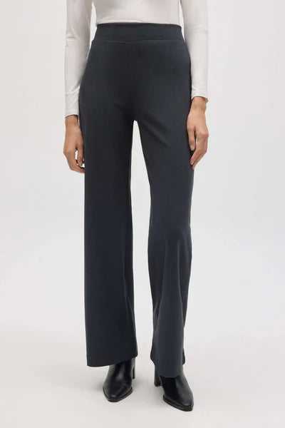 70669 - PANTALONE AMPIO A VITA ALTA IN EFFETTO PIQUÉ