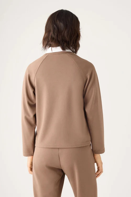 70750 - MAGLIONE CON SCOLLO TONDO IN PIQUE'