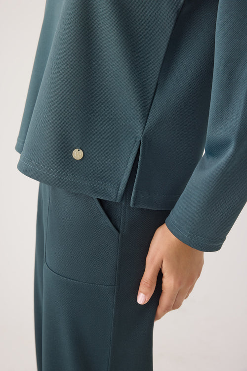 70750 - MAGLIONE CON SCOLLO TONDO IN PIQUE'