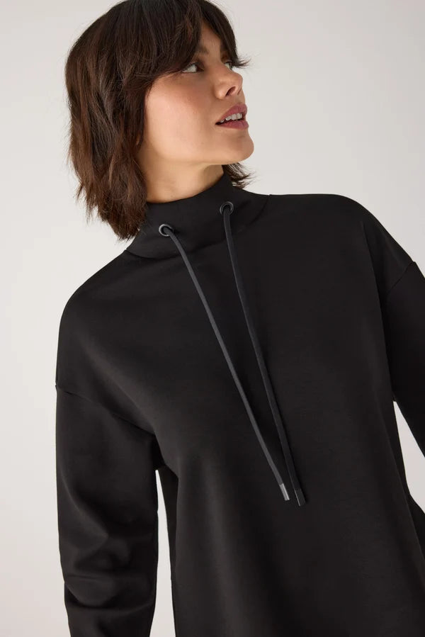 70753 - MAGLIONE A COLLO ALTO CON LACCI