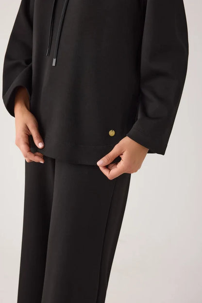 70753 - MAGLIONE A COLLO ALTO CON LACCI