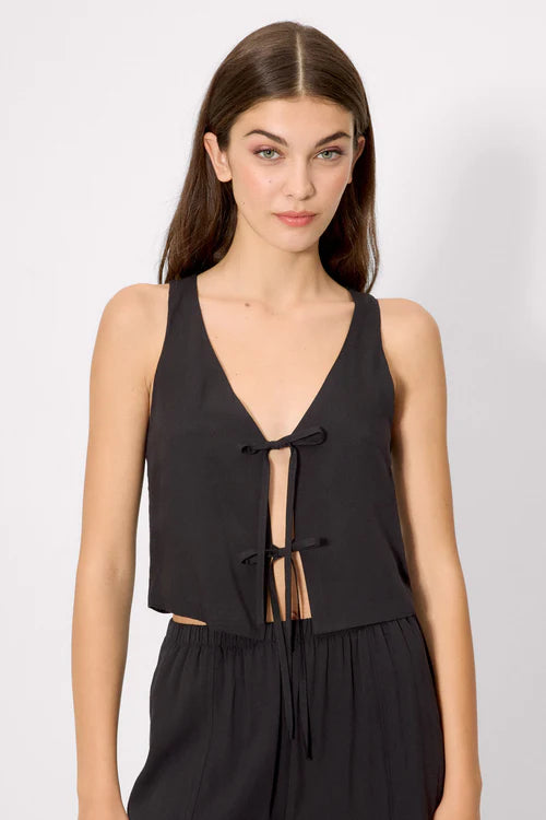 86241 - TOP CON FIOCCHETTI
