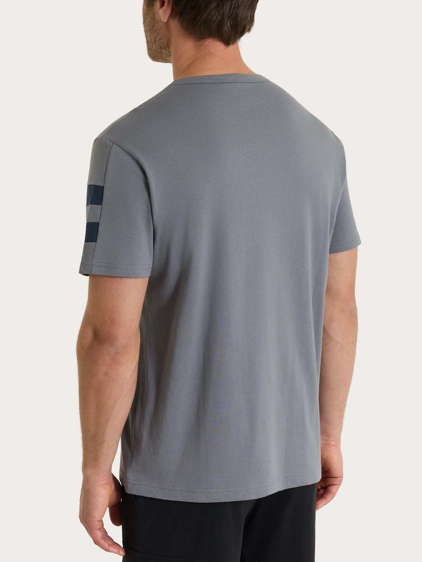 UA34T7 - T-SHIRT UOMO BEACH CON TASCHINO