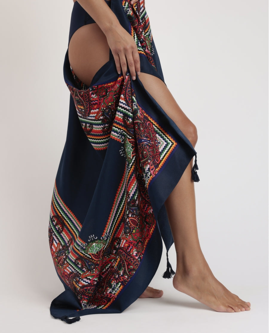 19873 - PAREO PAISLEY CON BORDO ONDULATO